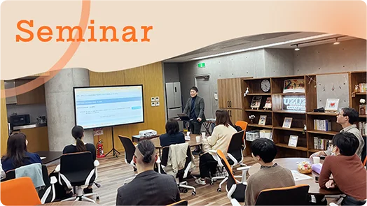 株式会社UZUZ COLLEGEの法人向け研修サービス「ウズカレBiz」が、新しく「AI人材育成コース」の提供を開始しました